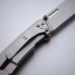 Couteau Chasse Pliant 7,5cm GRIP V2 KAKI Axis 75 -Magasins De Camping Essentiels couteau chasse pliant 75cm grip v2 kaki axis 75 4