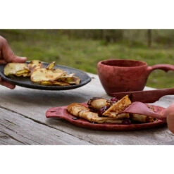 Kupilka Boîte-cadeau-Tasse, Cuillère Et Bol-Cranberry (Rouge) -Magasins De Camping Essentiels kupilka boite cadeau tasse cuillere et bol cranberry rouge 4