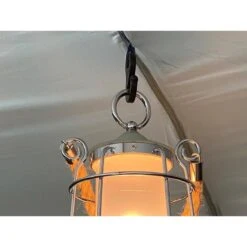 Lampe Lanterne De Camping LED Kiruna - Rechargeable - USB - Bambou - Style Rétro -Magasins De Camping Essentiels lampe lanterne de camping led kiruna rechargeable usb bambou style retro 3