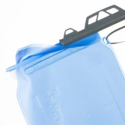 Poche à Eau - 2 Litres - MT500 -Magasins De Camping Essentiels poche a eau 2 litres mt500 3