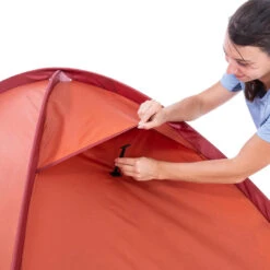 Tente Dôme De Trekking - 2 Places - MT100 -Magasins De Camping Essentiels tente dome de trekking 2 places mt100 9